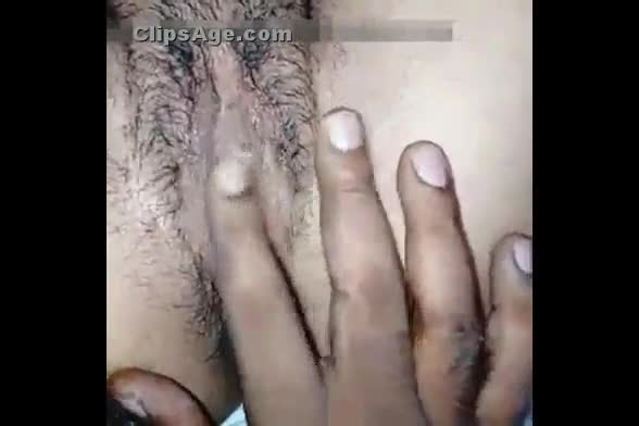 Desi bhabhi sucked and finger by lover